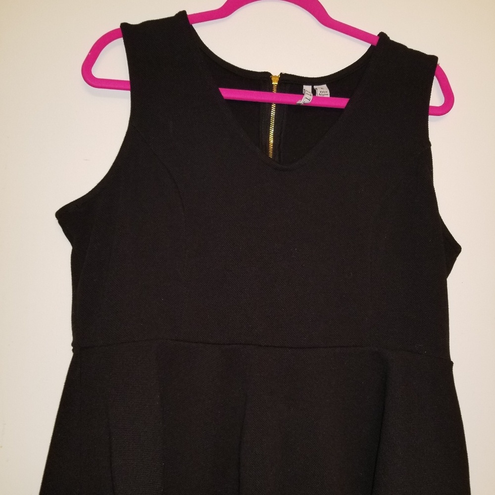 NWOT Elle Peplum Tank